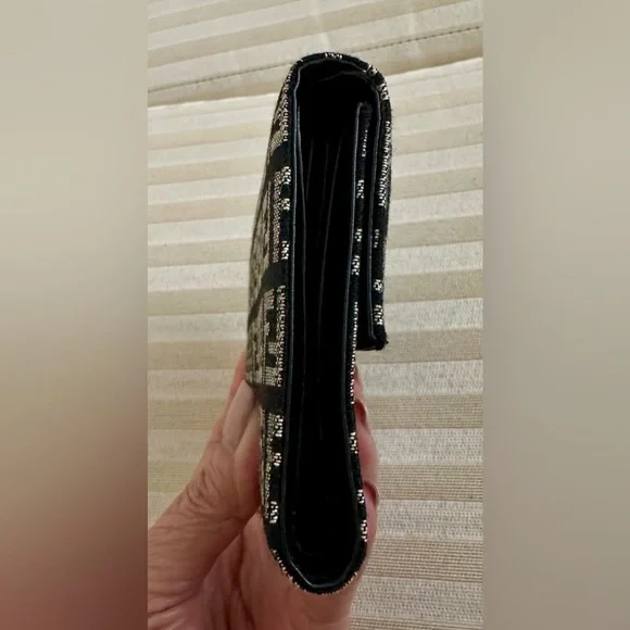 Fendi Zucchino Monogram bi-fold Wallet - Picture 8 of 12